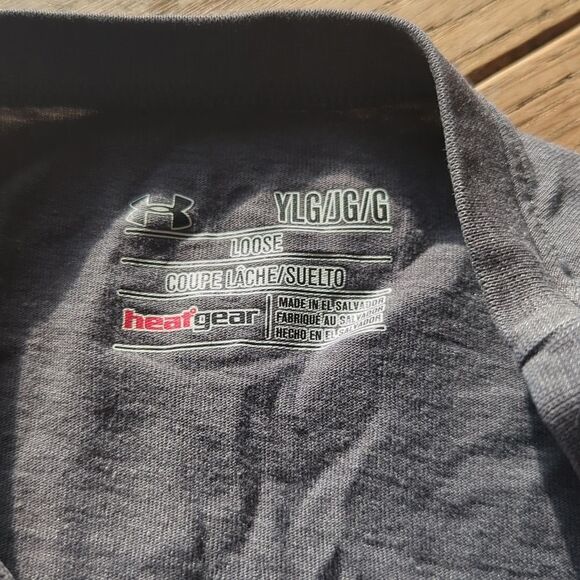 Girls Under Armour gray short sleeve tshirt with basketball graphic size large - Picture 3 of 3